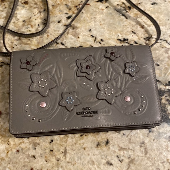 Coach Wallet on a Chain - Picture 3 of 8